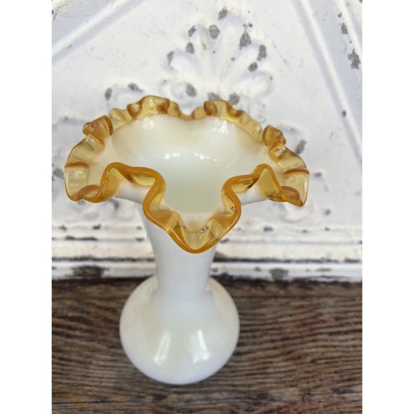 Vintage Fenton Gold Crest Milk Glass Crimped Ruffle Vase - Picture 2 of 12
